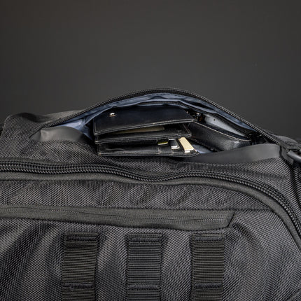 <strong>NFC-Shielded Pocket:</strong> Protect cards, IDs, and access keys from wireless theft